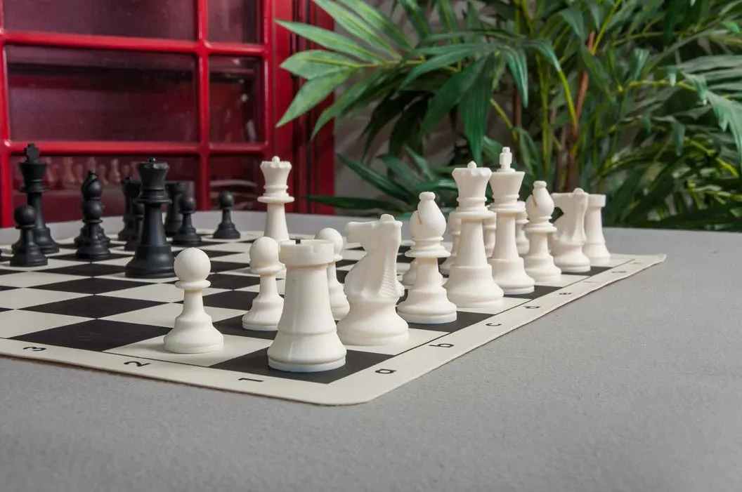 Regulation Silicone Tournament Chess Pieces - 3.5" King - Image 9