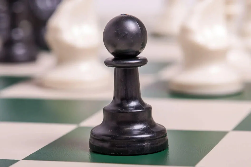Regulation Tournament Chess Pieces and Chess Board Combo - TRIPLE WEIGHTED - Image 8