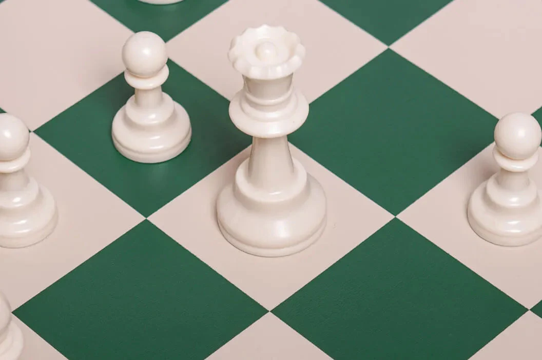 Regulation Tournament Chess Pieces and Chess Board Combo - TRIPLE WEIGHTED - Image 9