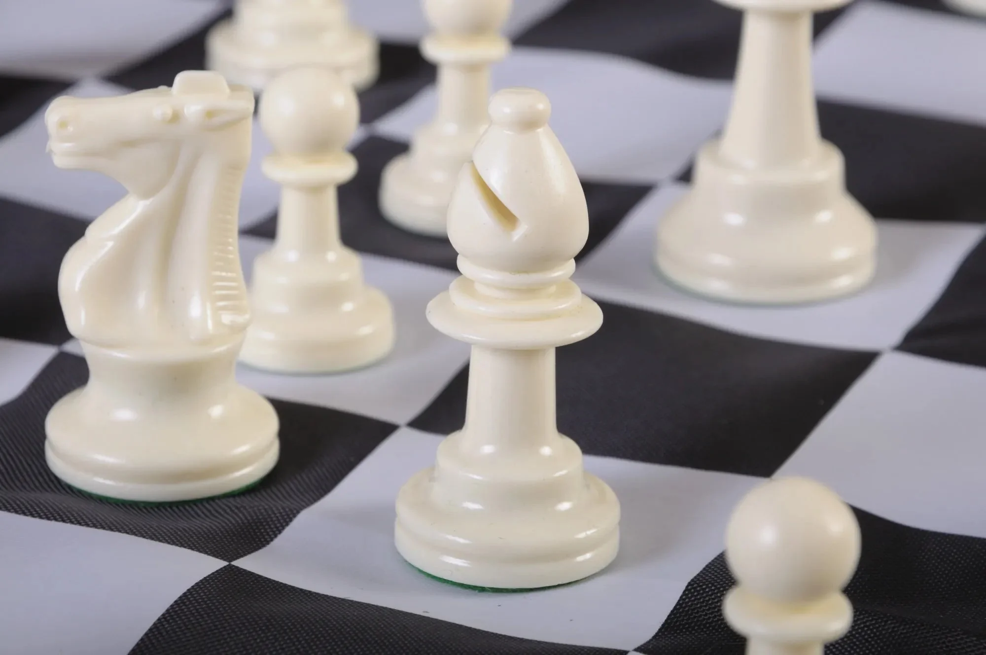 Regulation Tournament Chess Pieces and Cinch Chess Board Bag Combo - TRIPLE WEIGHTED - Image 5