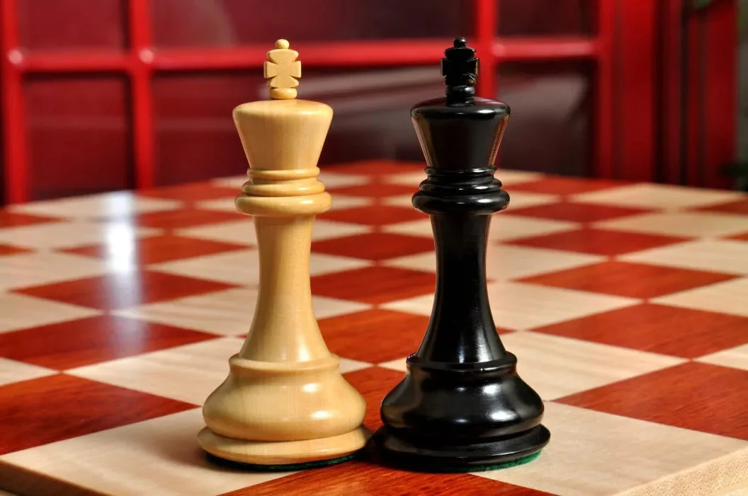Signature Contemporary IV Luxury Chess board - BLOODWOOD / CURLY MAPLE - 2.5" Squares - Image 5