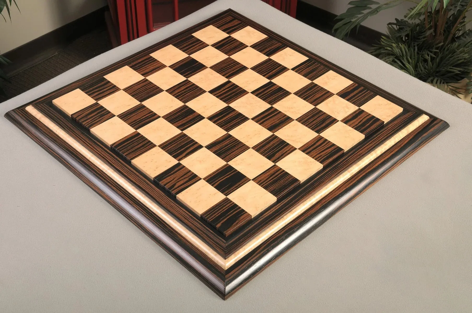 Signature Contemporary V Luxury Chess board - TIGER EBONY / BIRD'S EYE MAPLE - 2.5" Squares