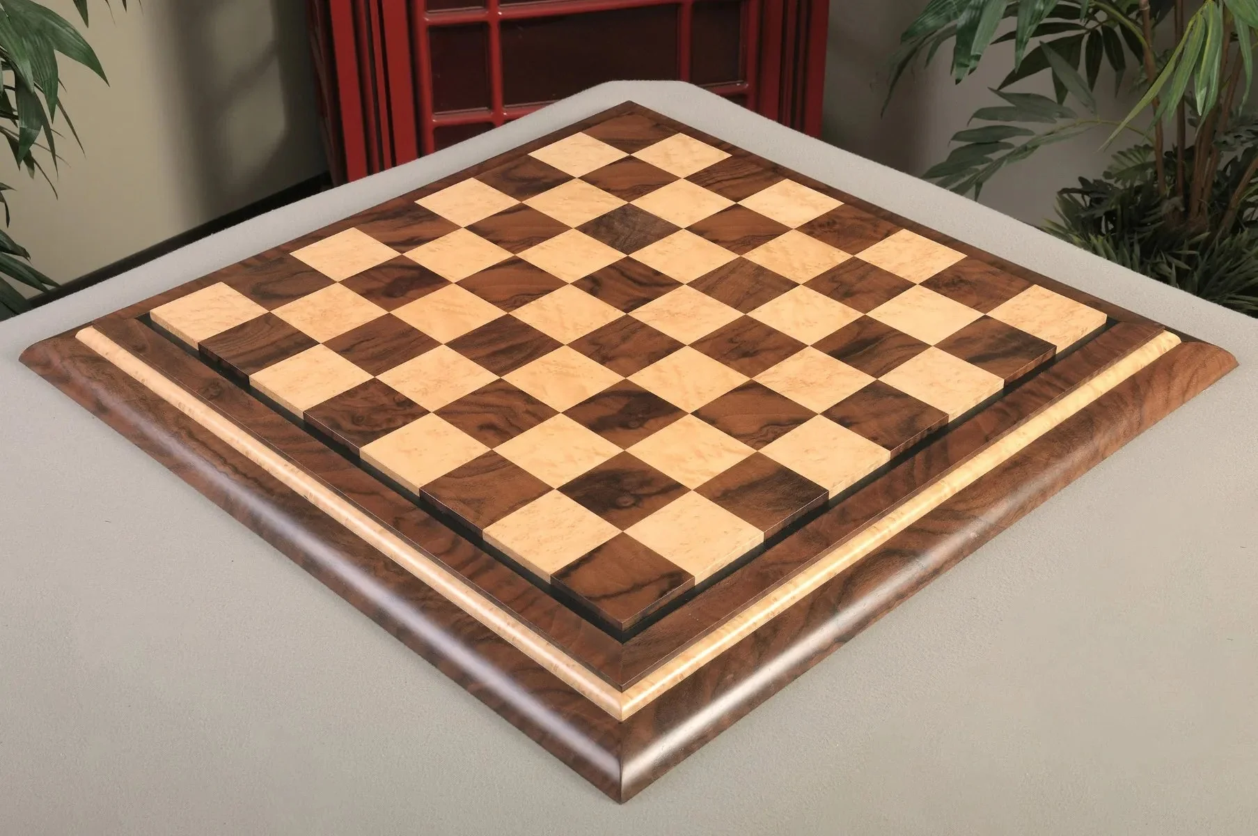 Signature Contemporary V Luxury Chess board - WALNUT BURL / BIRD'S EYE MAPLE - 2.5" Squares