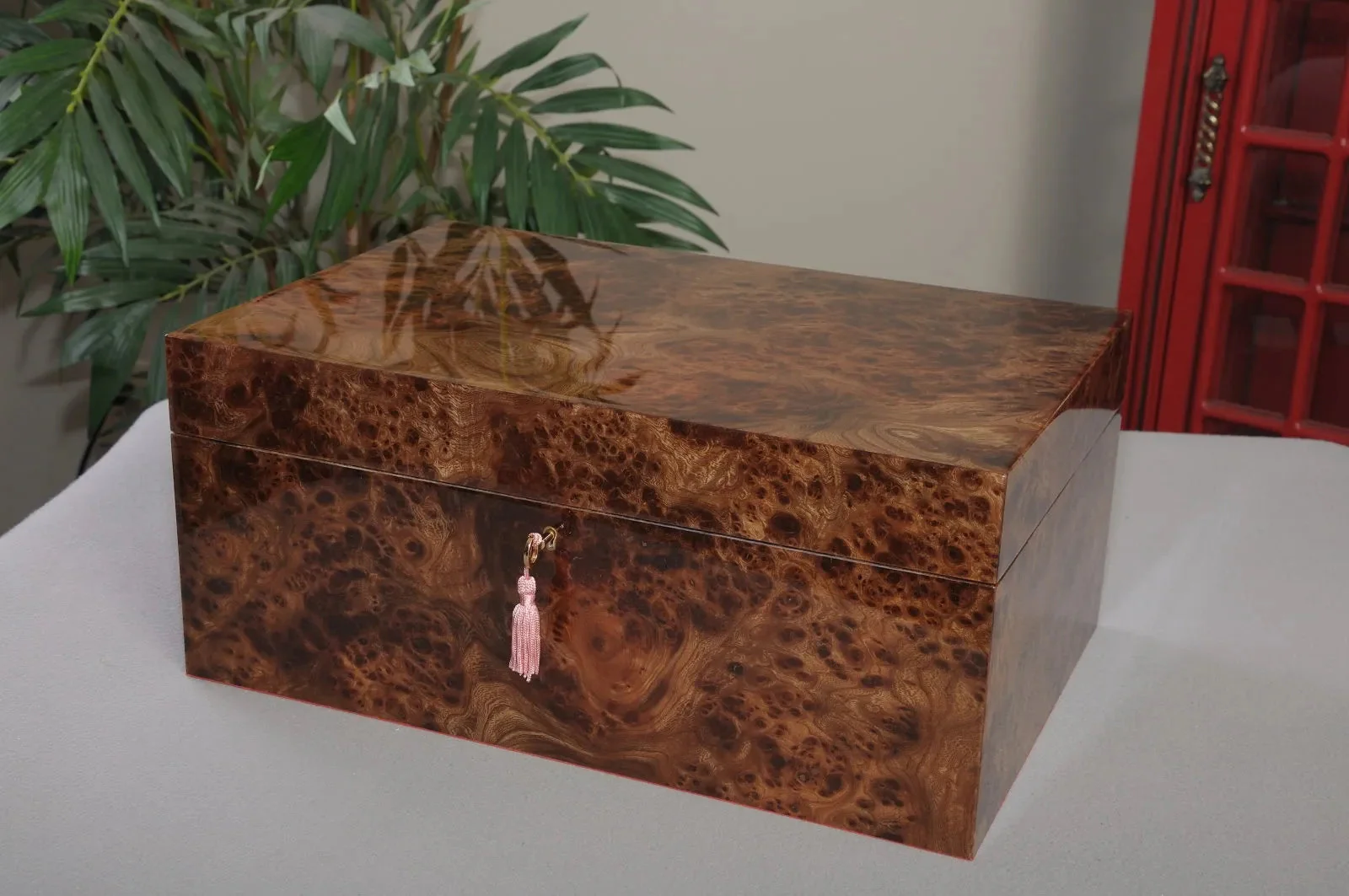 Signature Fitted Coffer Chess Box - Olmo Burl - Image 4