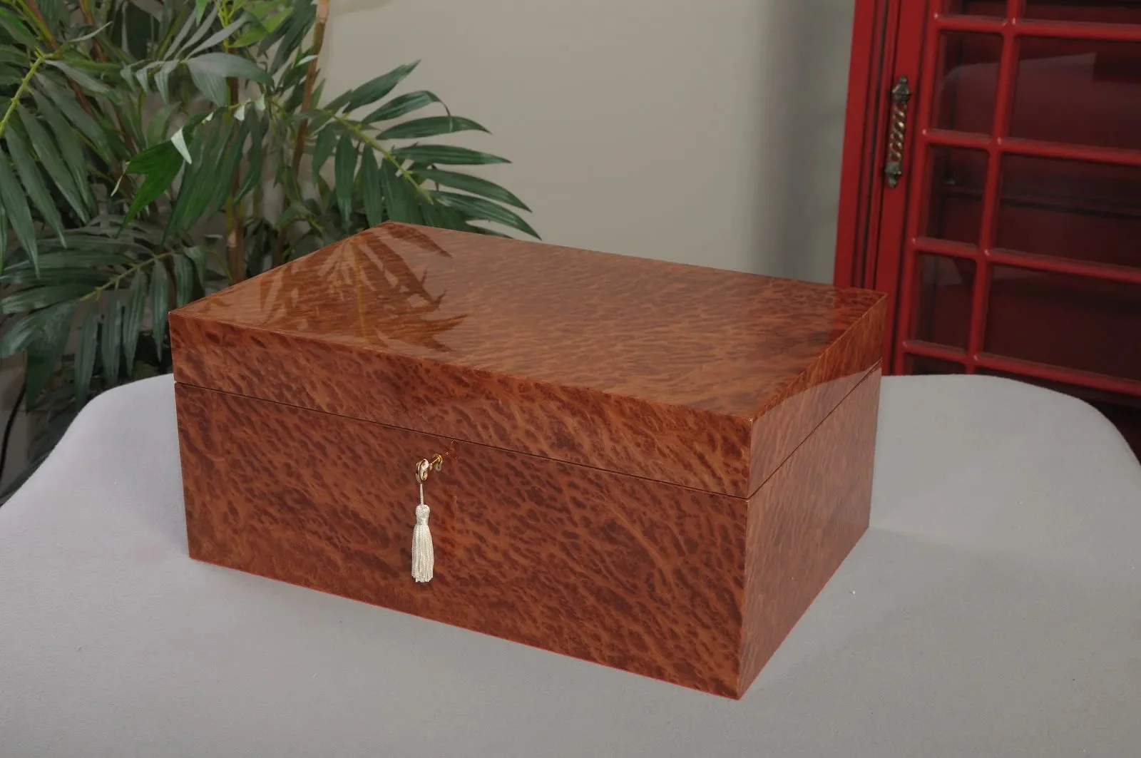Signature Fitted Coffer Chess Box - Vavona Burl - Image 5