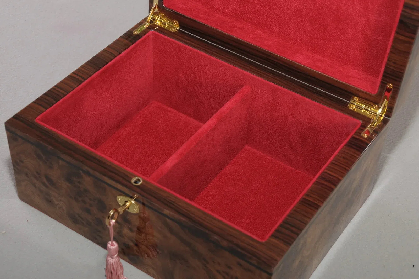 Signature Premium Chess Box - Olmo Burl - Image 5