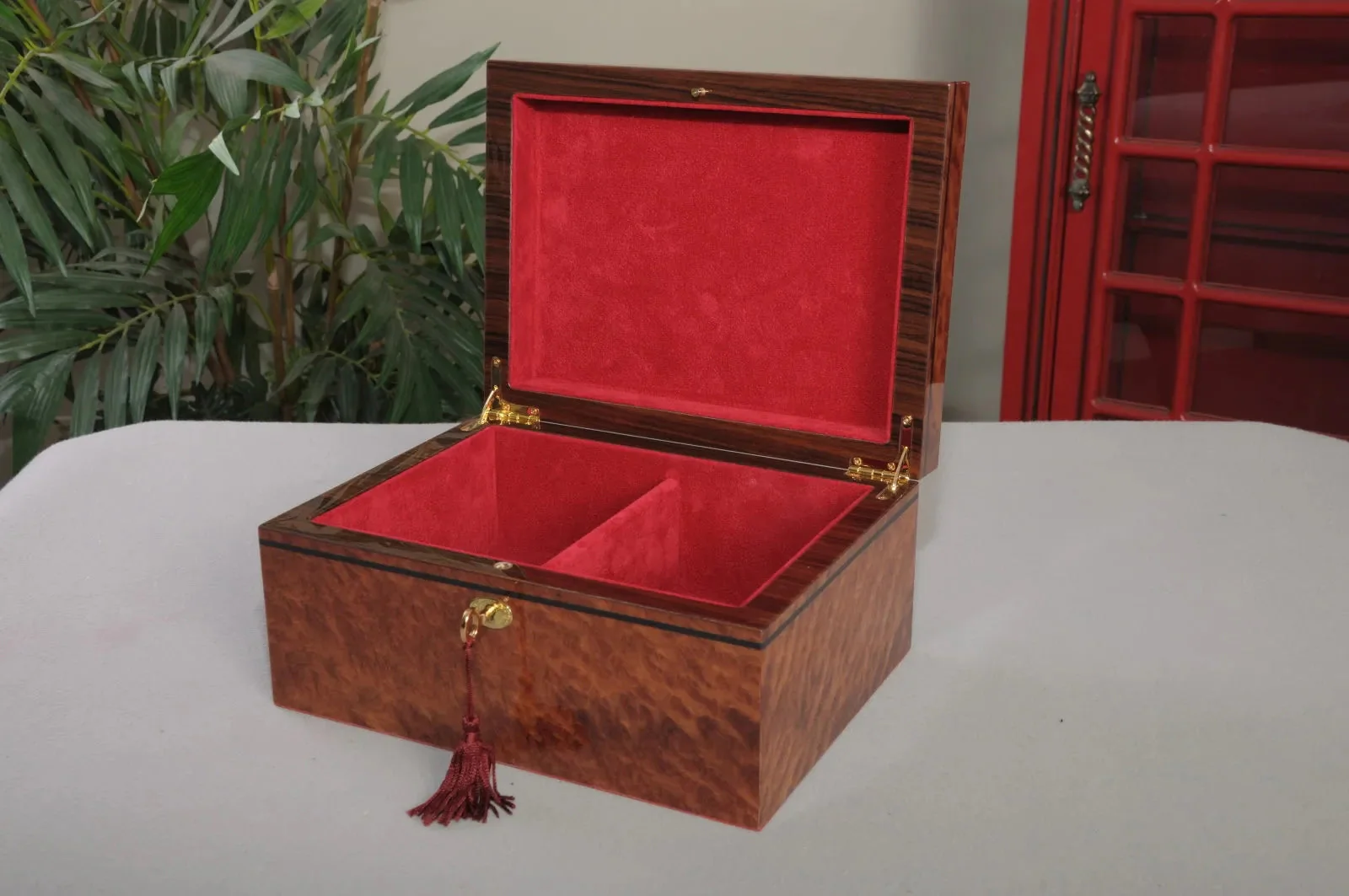 Signature Premium Chess Box - Vavona Burl - Image 2
