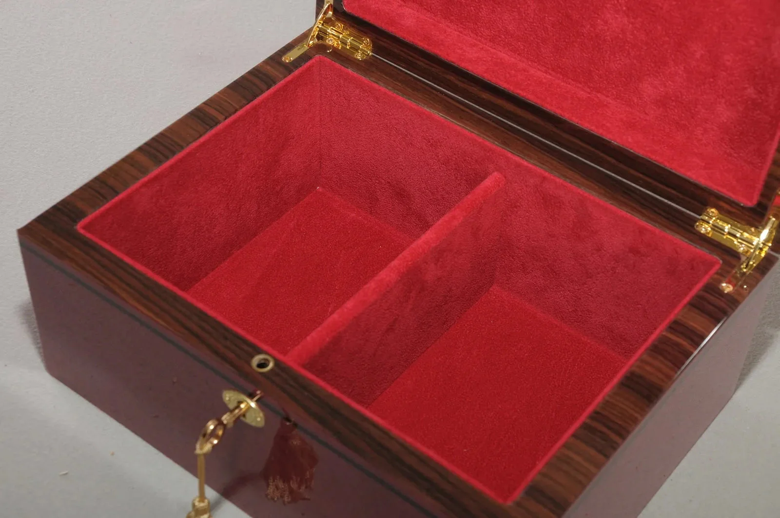 Signature Premium Chess Box - Vavona Burl - Image 4