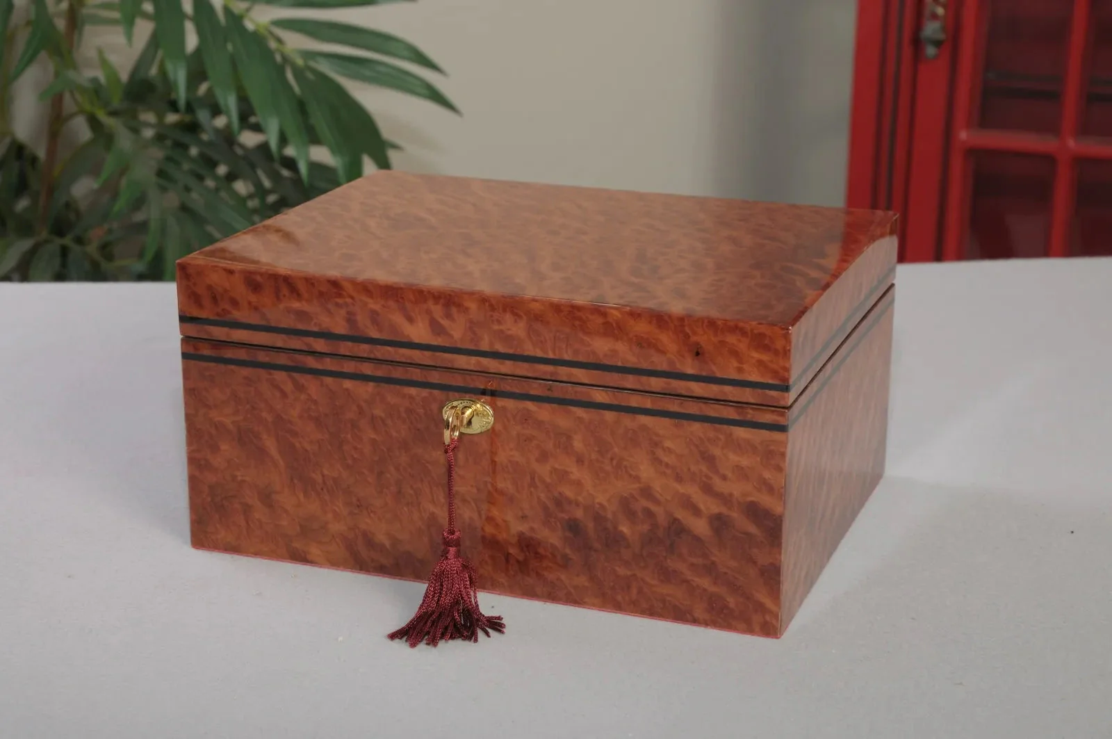 Signature Premium Chess Box - Vavona Burl - Image 5