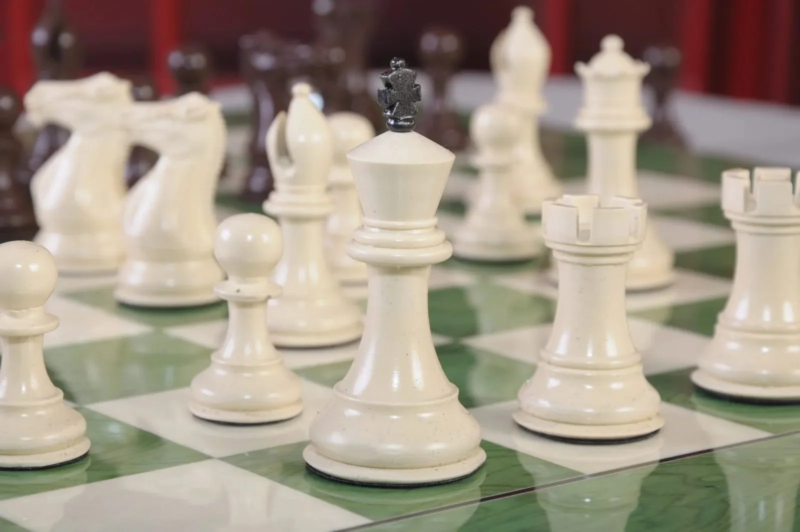 Staunton Themed Chess Pieces - 3.5" King - Brown & Natural - Image 2