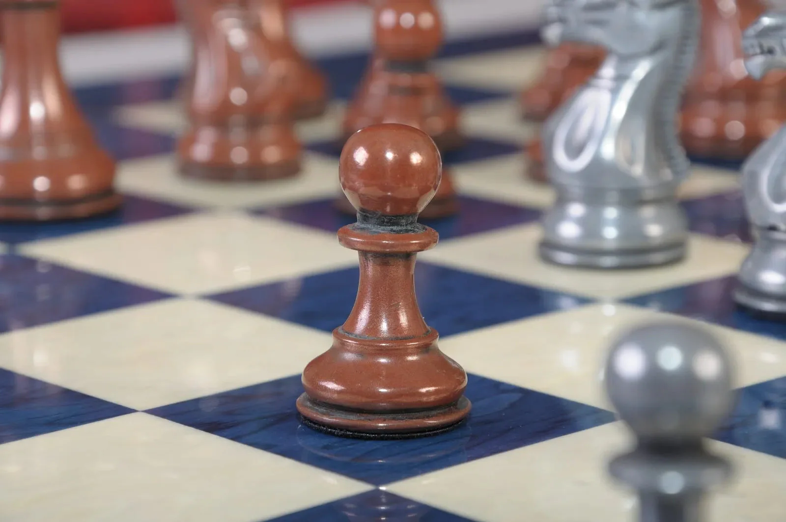 Staunton Themed Chess Pieces - 3.5" King - Metallic - Image 8