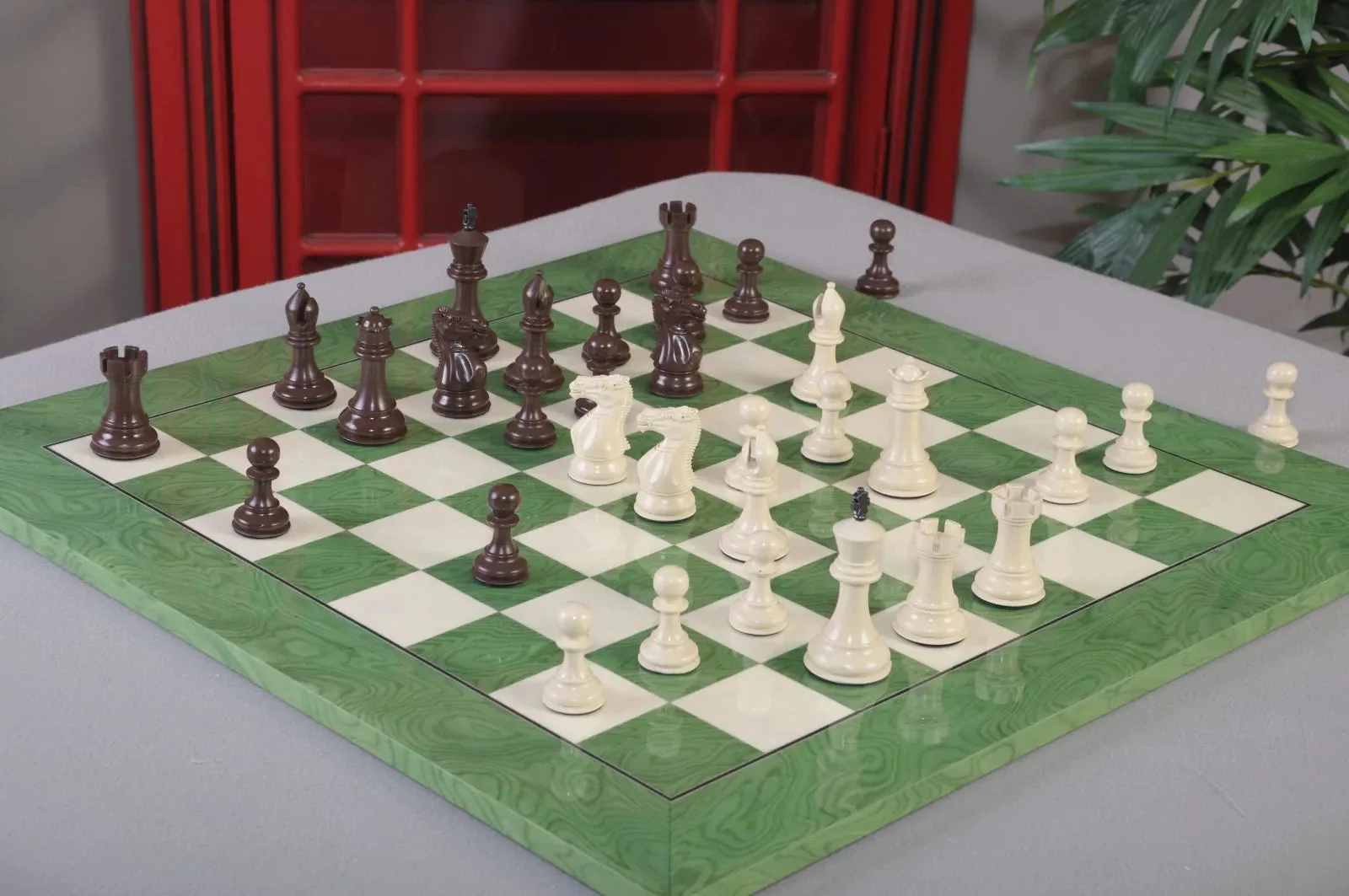 Staunton Themed Chess Pieces - Brown & Natural - Image 4
