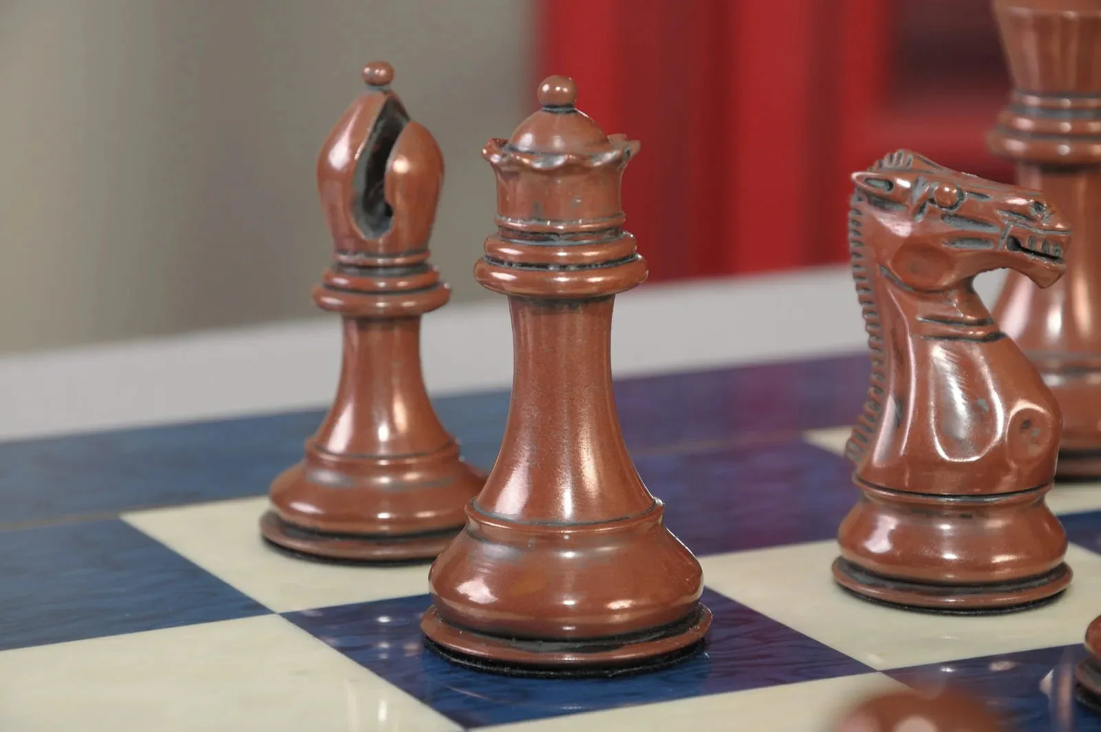 Staunton Themed Chess Pieces - Metal - Image 10