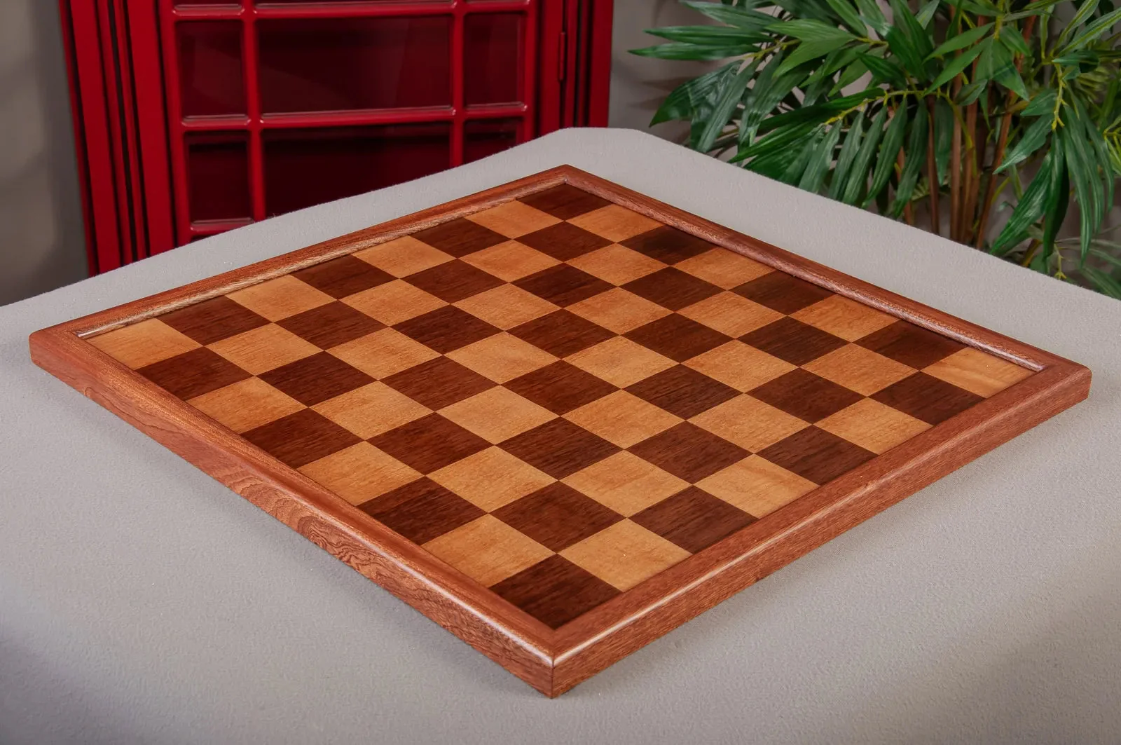 Superior Traditional Wood Chess Board - Noce Canaletto / Maple / Mahogany - 2.5" Squares