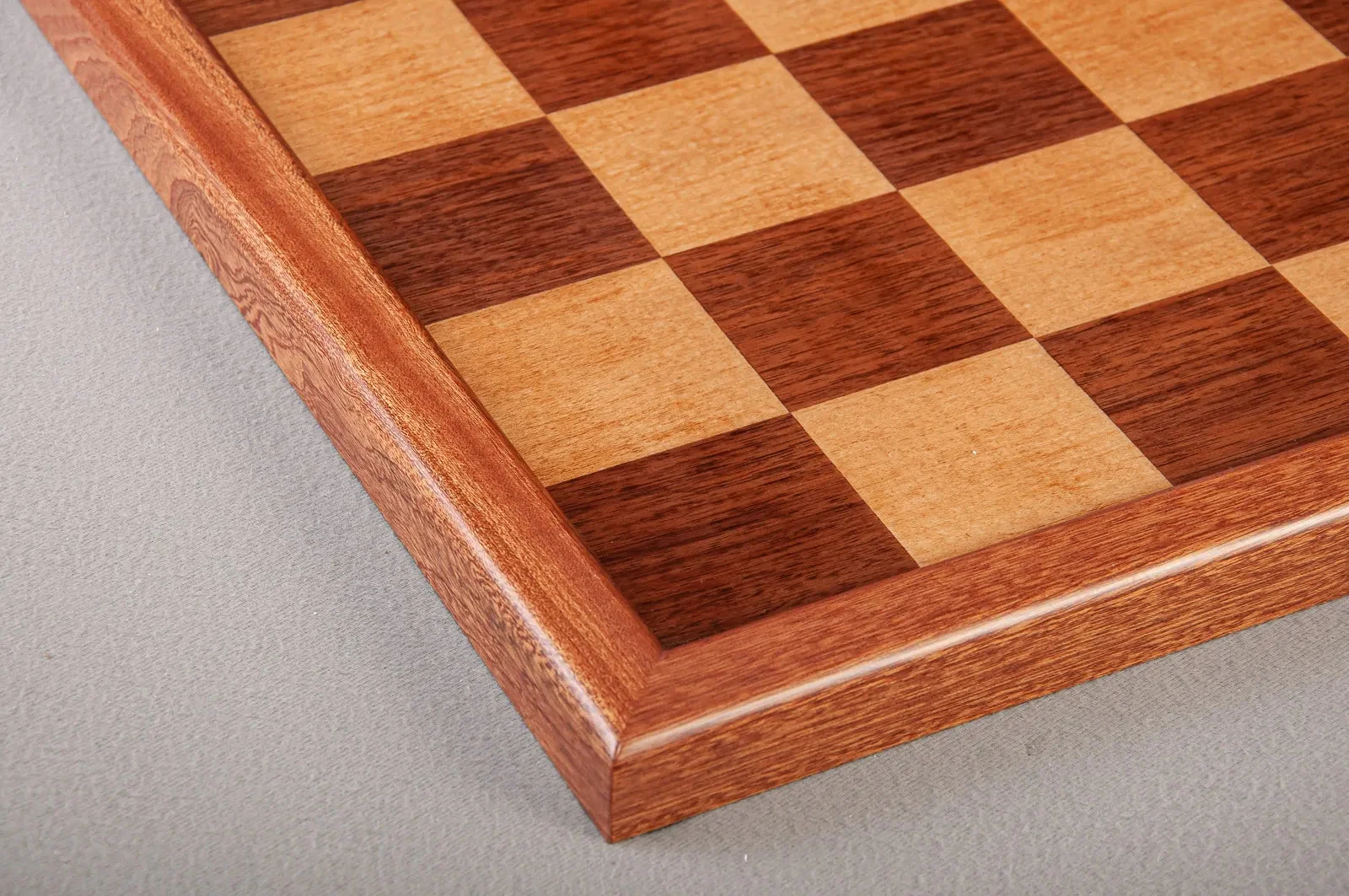 Superior Traditional Wood Chess Board - Noce Canaletto / Maple / Mahogany - 2.5" Squares - Image 6