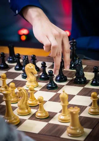 The 2025 Saint Louis Rapid & Blitz Official Series Chess Pieces - DGT-Enabled - Image 23