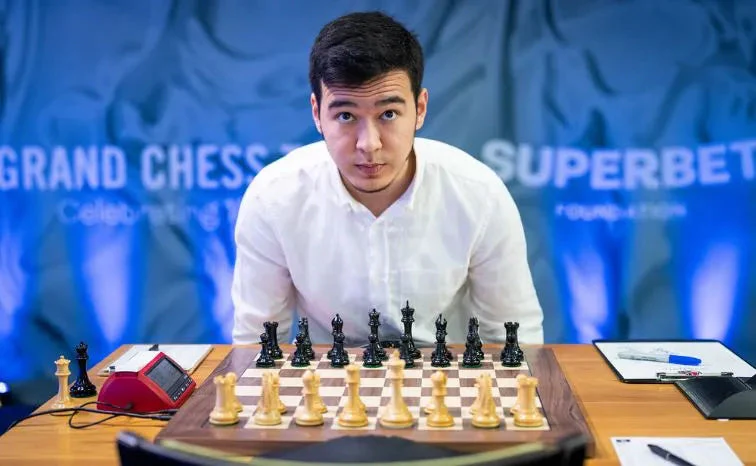 The 2025 Sinquefield Cup Official Series Chess Pieces - DGT-Enabled - Image 16