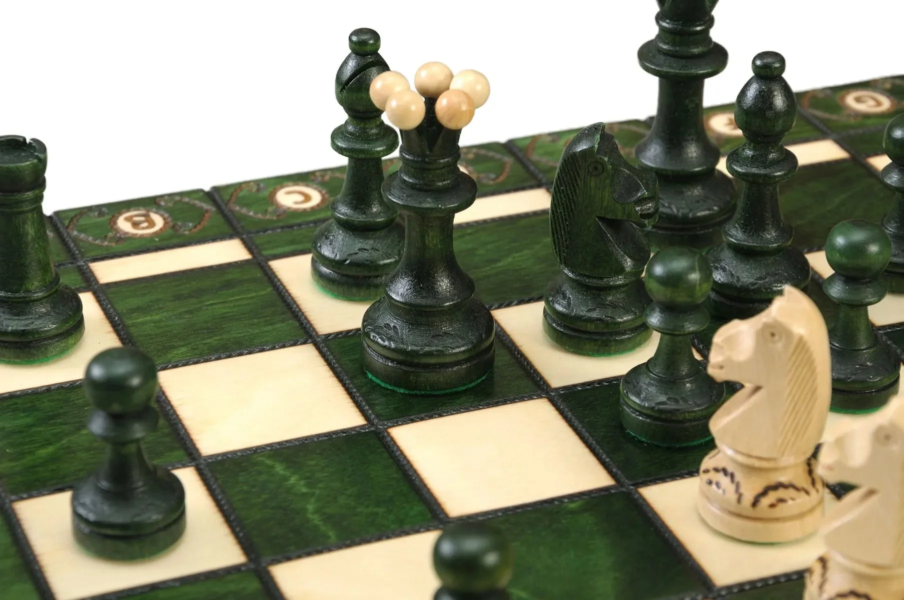 The Green Ambassador Chess Set - Image 8