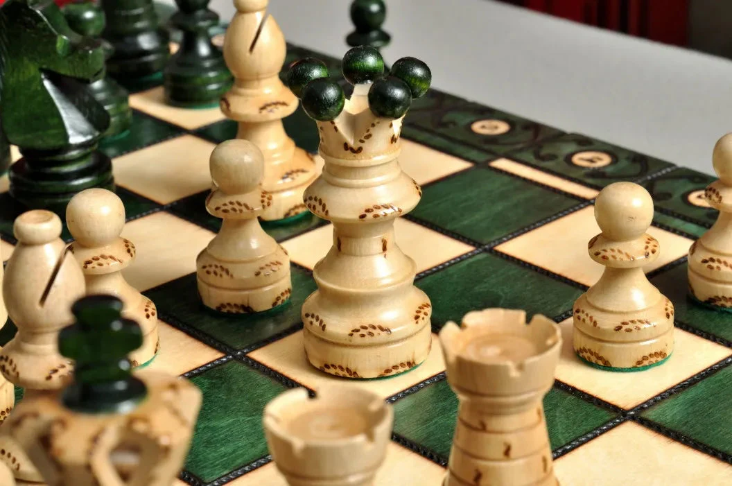 The Green Ambassador Chess Set - Image 12