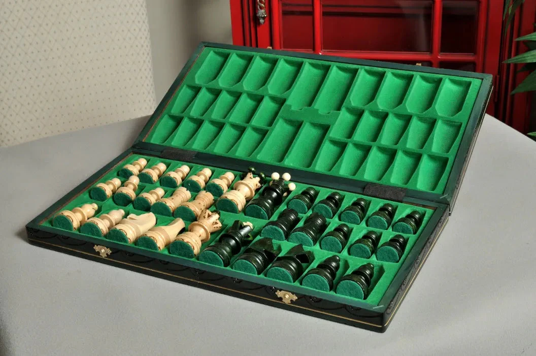 The Green Ambassador Chess Set - Image 3