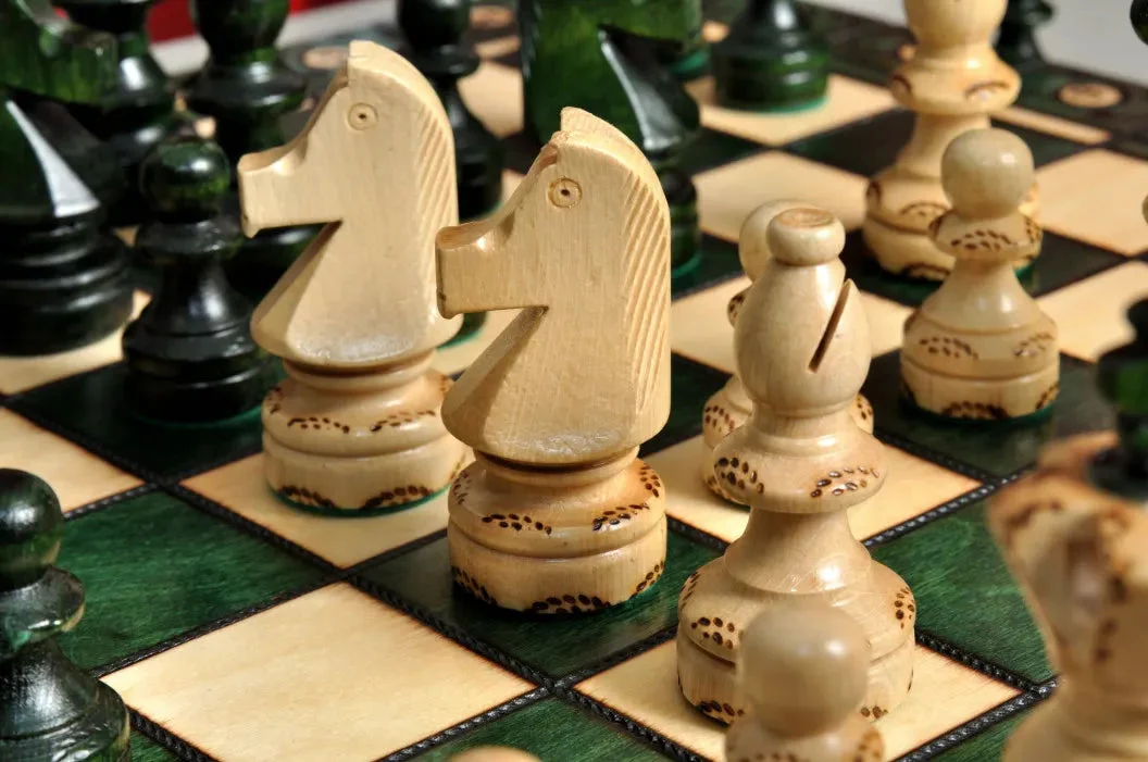 The Green Ambassador Chess Set - Image 6