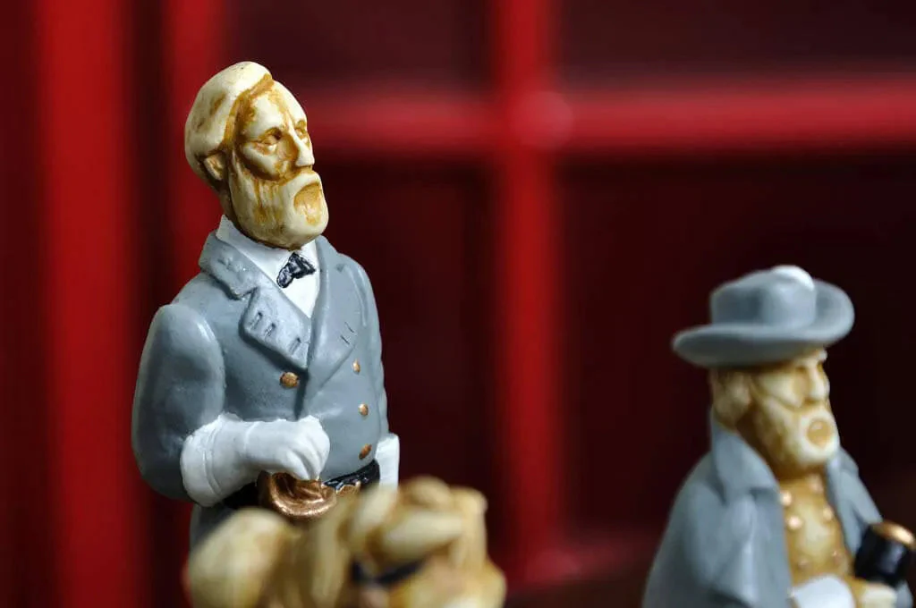 Hand Painted Chess Pieces - Image 3