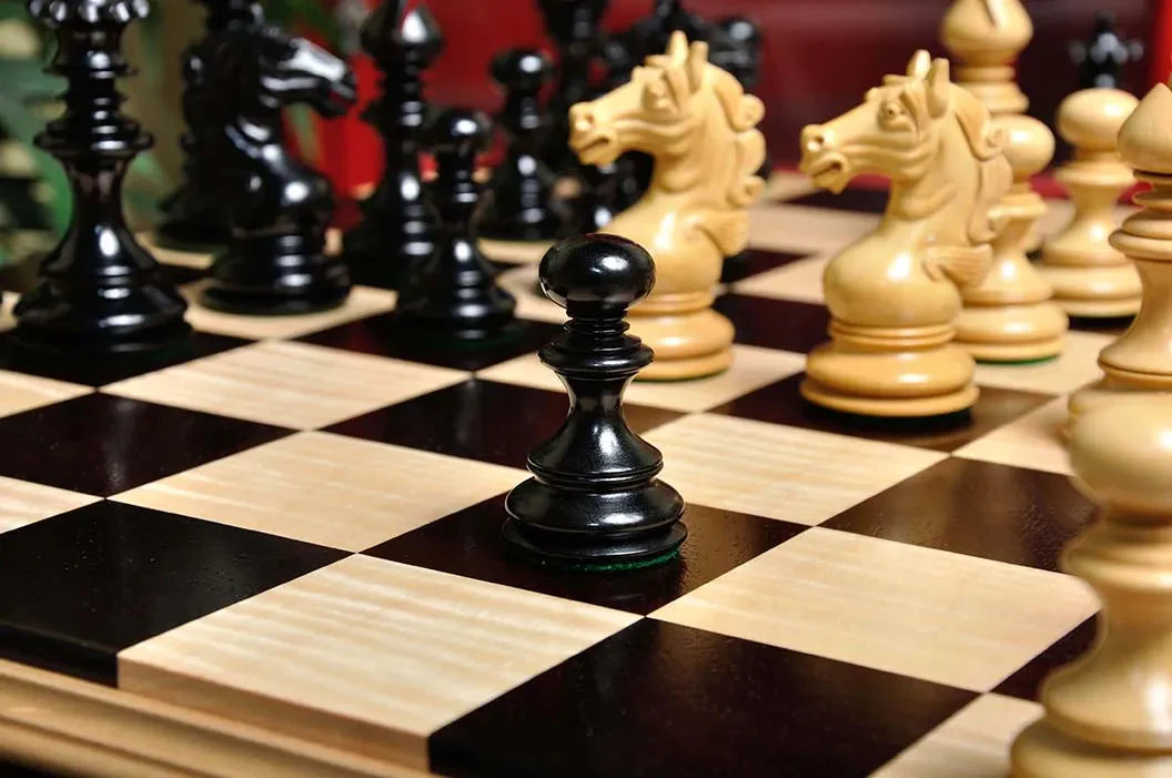 The Avellino Series Artisan Chess Pieces - 4.4" King - Image 3