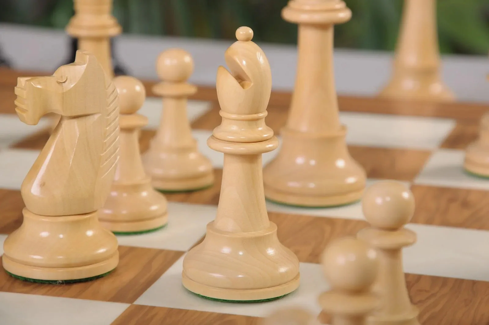 The Bayerswald Series Chess Pieces -  4.4" King - Image 3