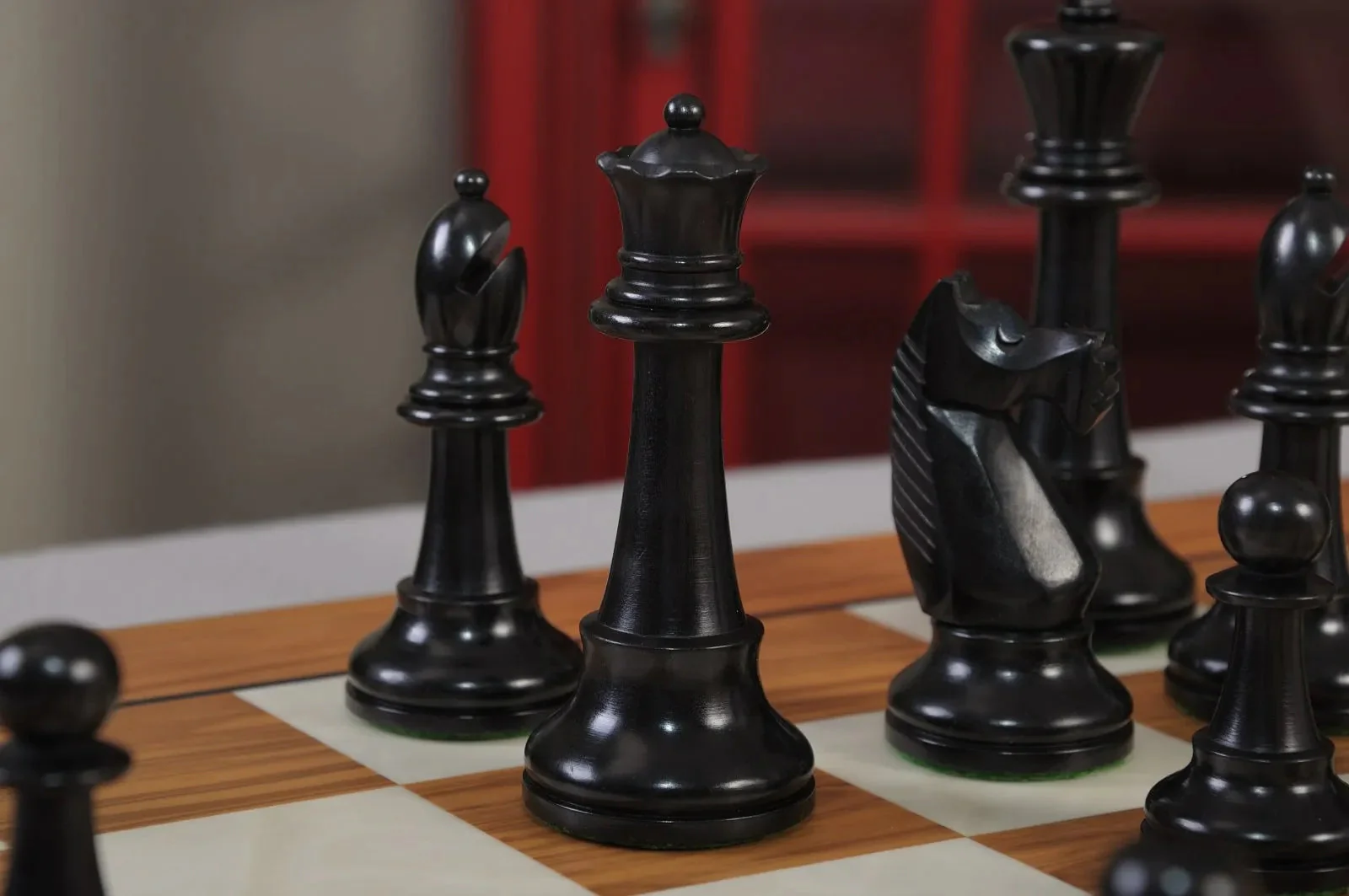 The Bayerswald Series Chess Pieces -  4.4" King - Image 7