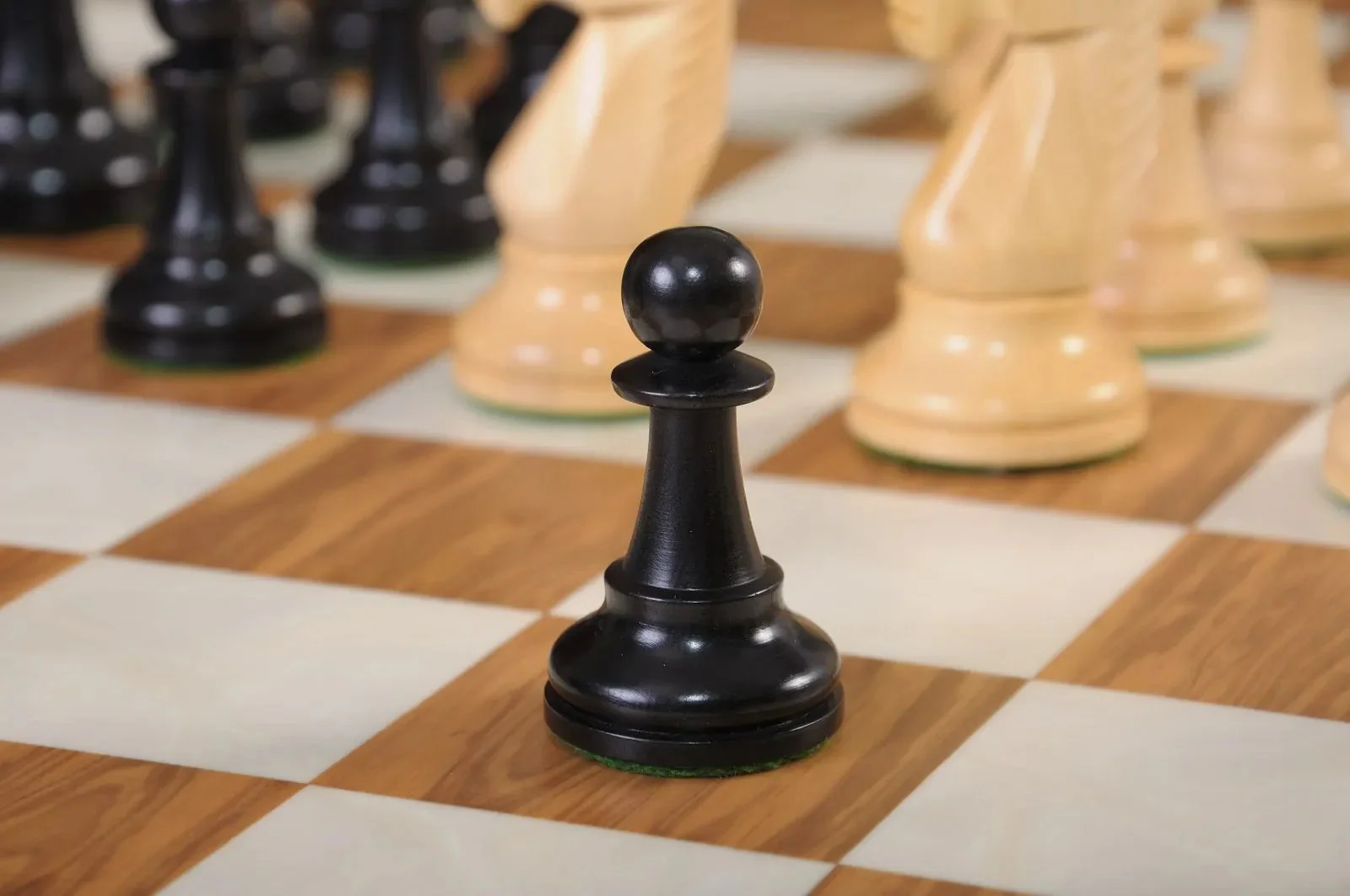 The Bayerswald Series Chess Pieces -  4.4" King - Image 8