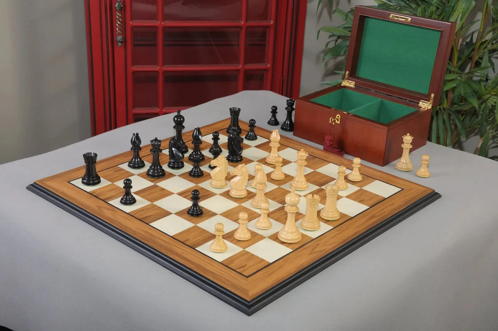 Ebonized Boxwood & Natural Boxwood
