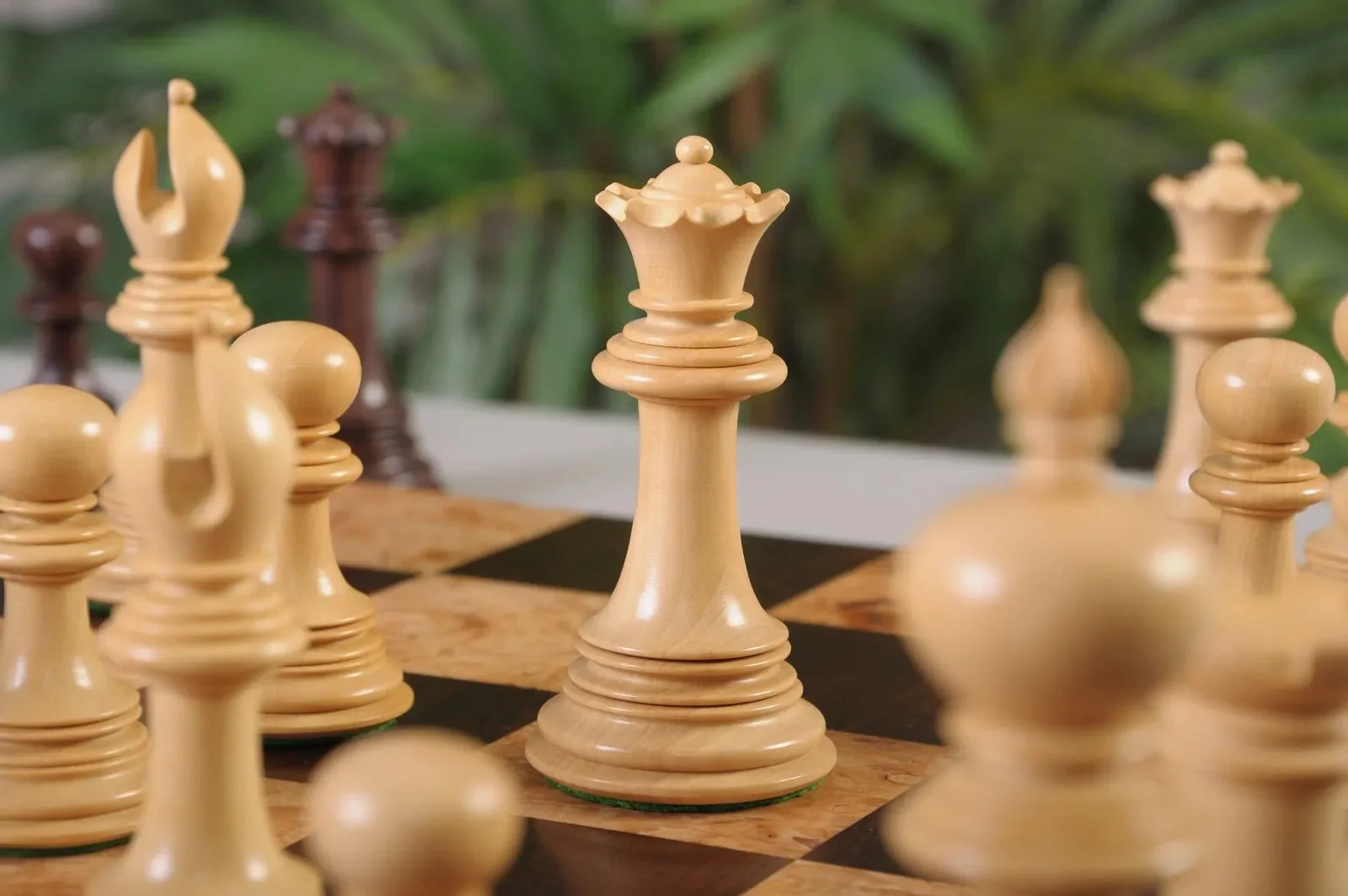 The Benevento Series Luxury Chess Pieces - 4.4" King - Image 2