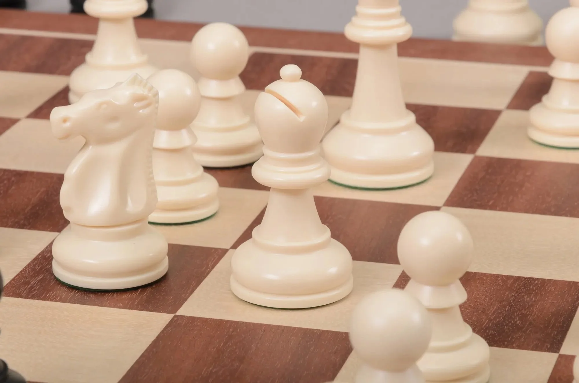 The Bobby Fischer Ultimate Tournament Series Plastic Chess Pieces - 3.75" King - Image 7