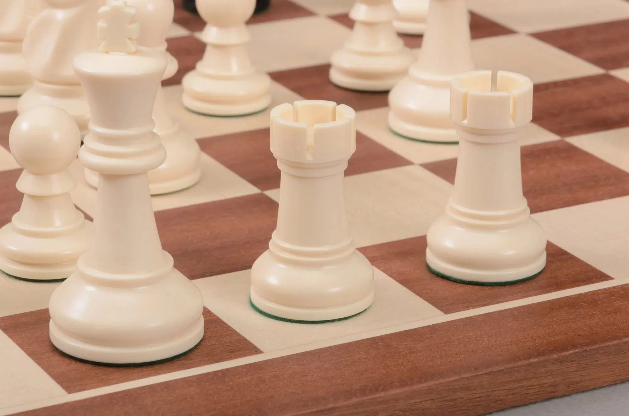The Bobby Fischer Ultimate Tournament Series Plastic Chess Pieces - 3.75" King - Image 9