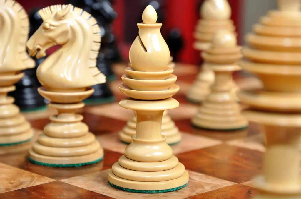 The Bristol Series Timeless Chess Pieces - 4.5" King - Image 10