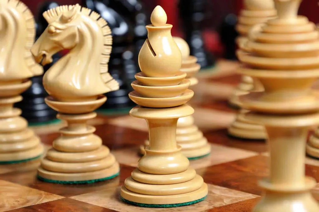 The Bristol Series Timeless Chess Pieces - 4.5" King - Image 13
