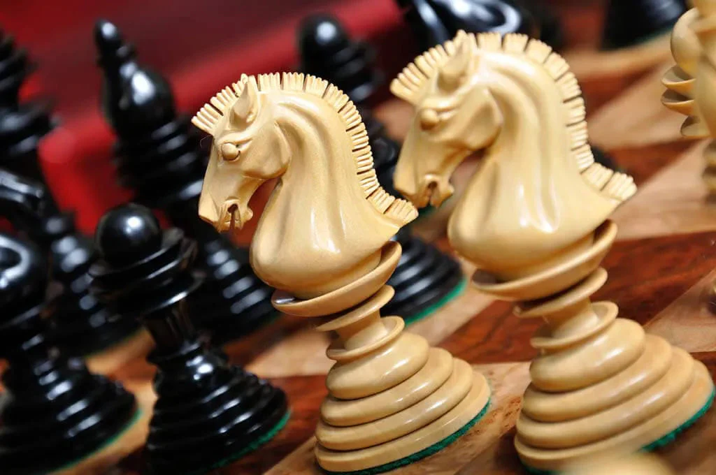 The Bristol Series Timeless Chess Pieces - 4.5" King - Image 7