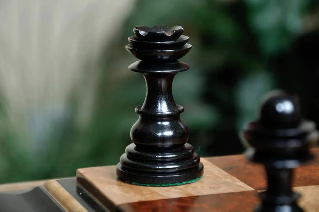 The Bristol Series Timeless Chess Pieces - 4.5" King - Image 9
