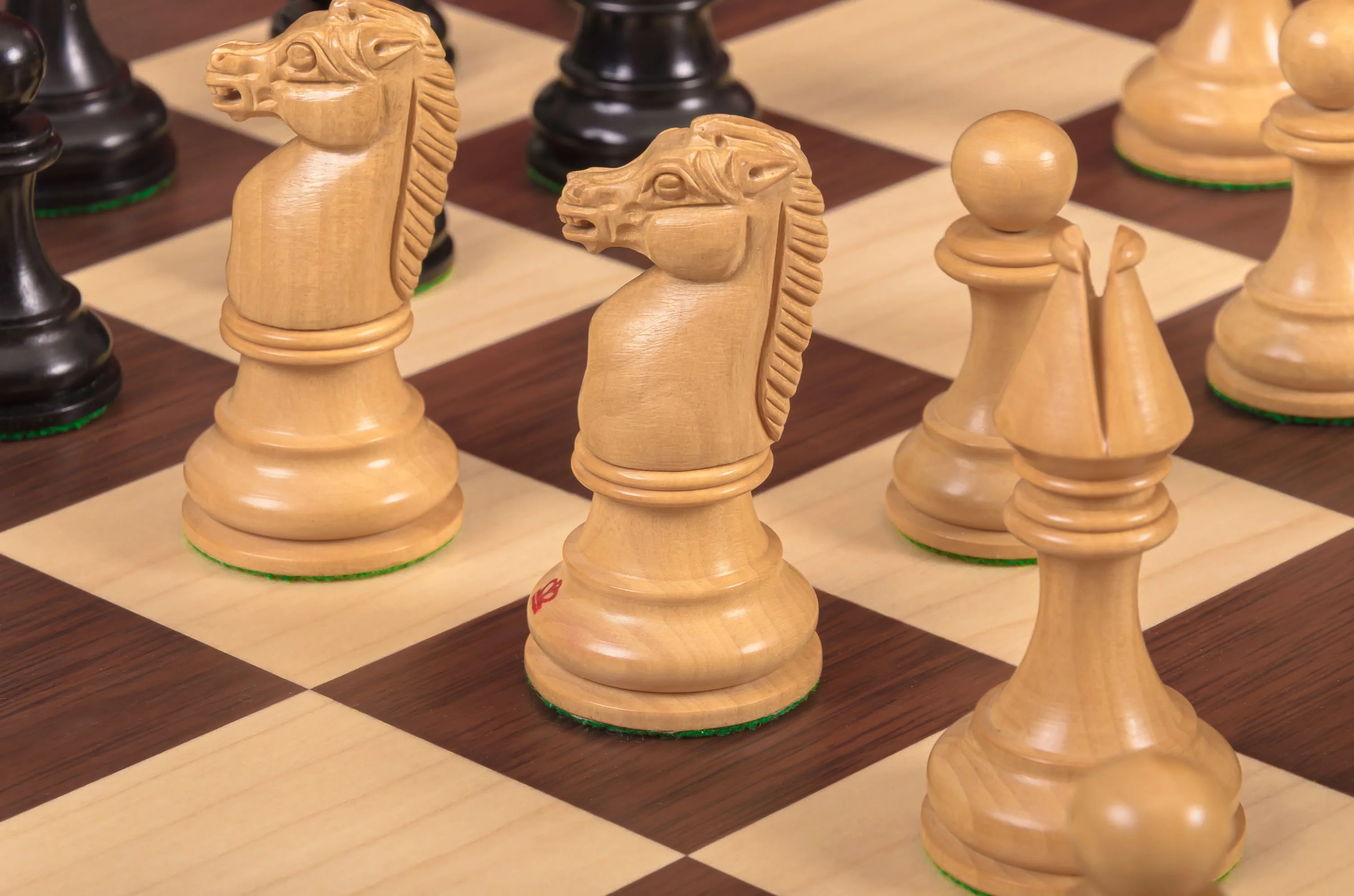 The British Chess Company Imperial Luxury Chess Pieces - 4.4" King - From the Camaratta Collection - Image 11