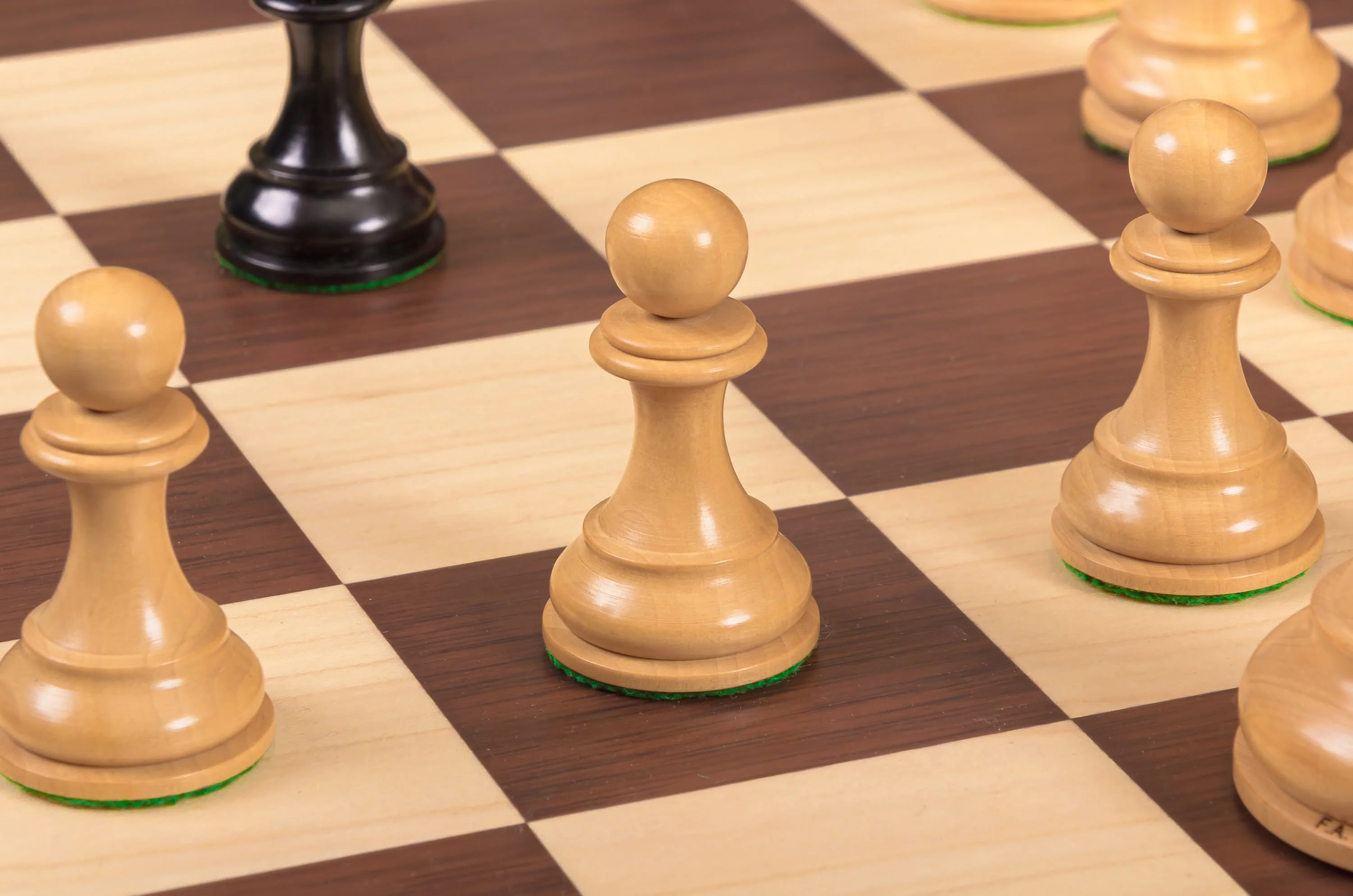 The British Chess Company Imperial Luxury Chess Pieces - 4.4" King - From the Camaratta Collection - Image 15