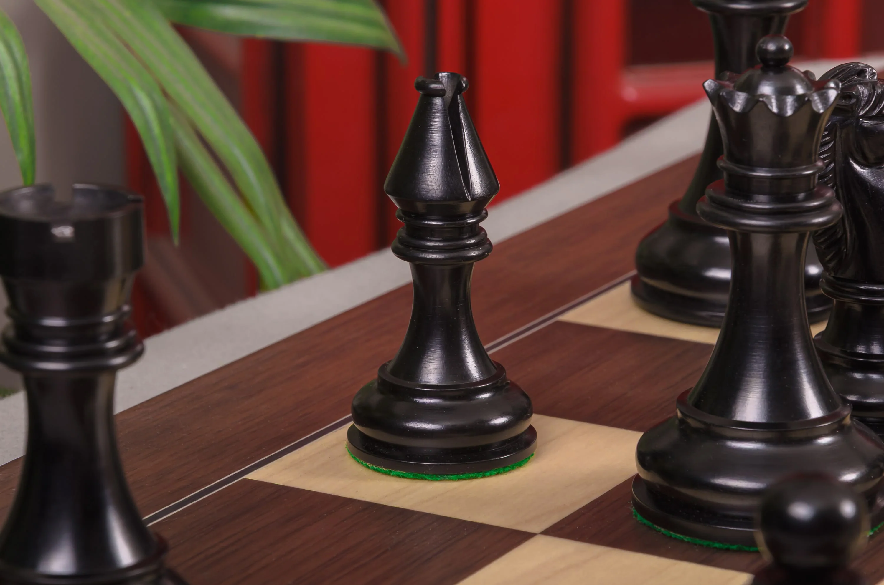 The British Chess Company Imperial Luxury Chess Pieces - 4.4" King - From the Camaratta Collection - Image 6