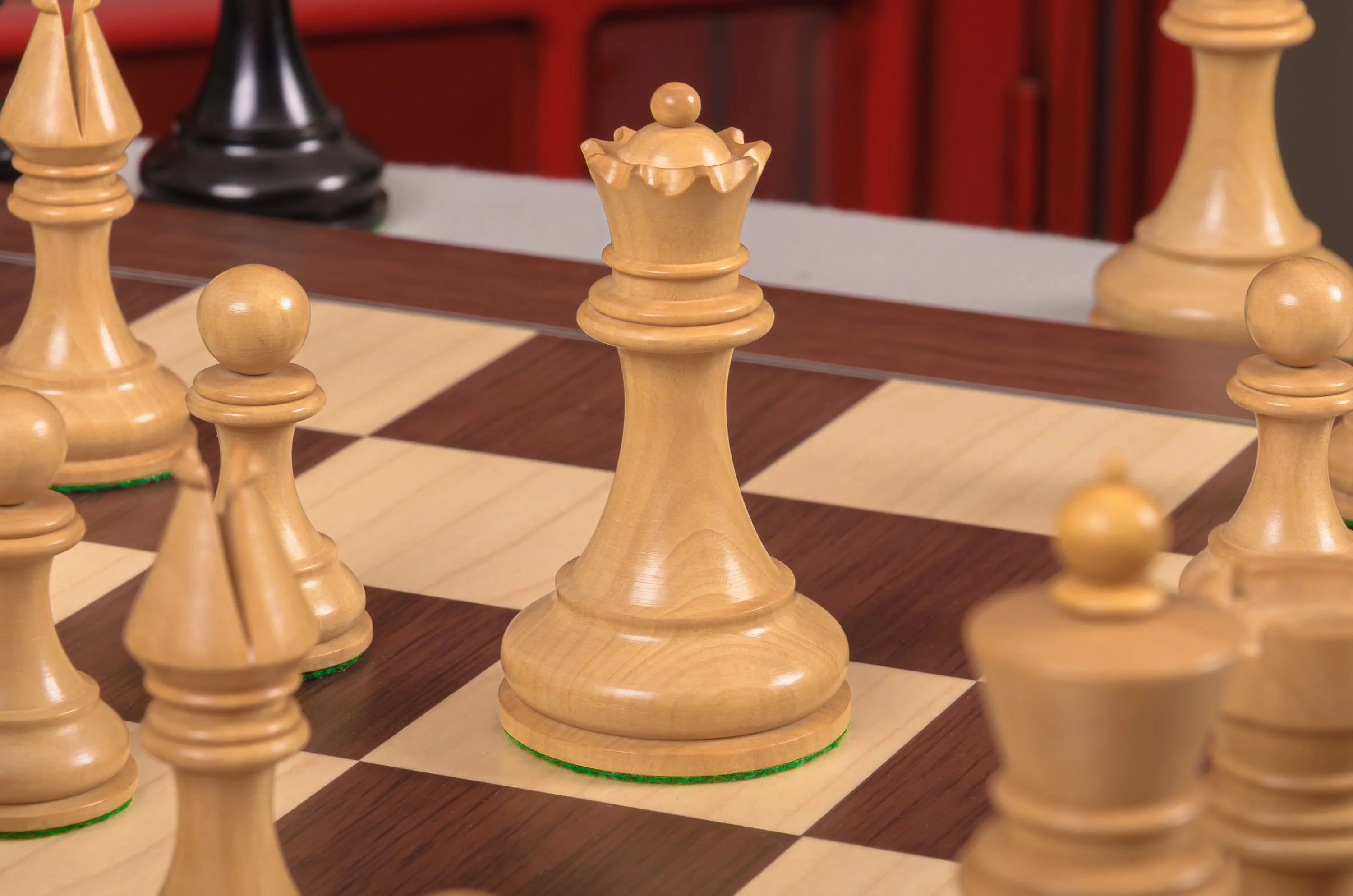 The British Chess Company Imperial Luxury Chess Pieces - 4.4" King - From the Camaratta Collection - Image 7