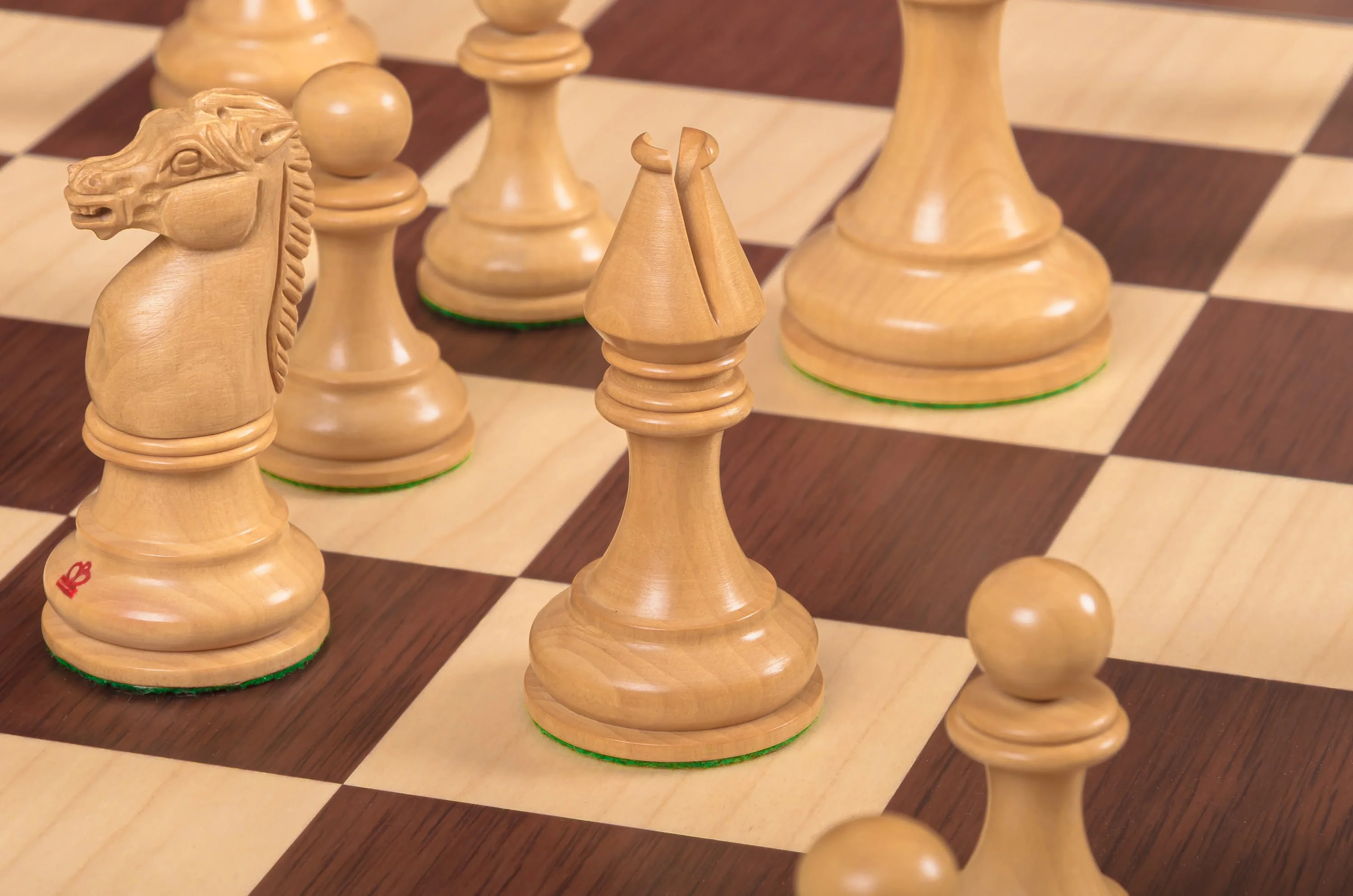 The British Chess Company Imperial Luxury Chess Pieces - 4.4" King - From the Camaratta Collection - Image 9