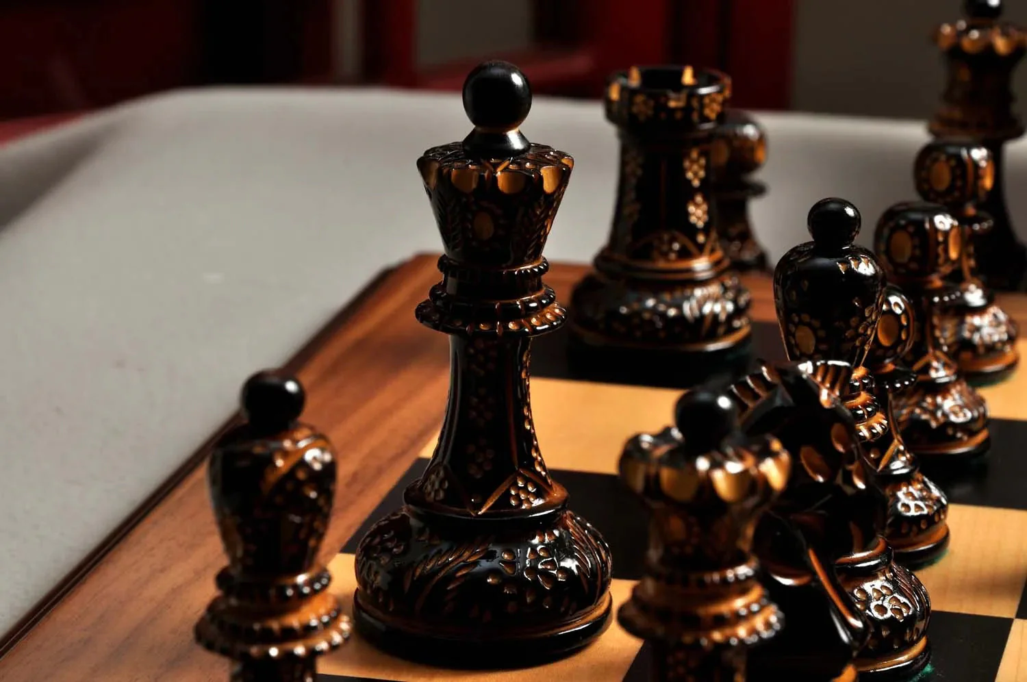 The Burnt Dubrovnik Series Chess Set, Box, & Board Combination - Image 10