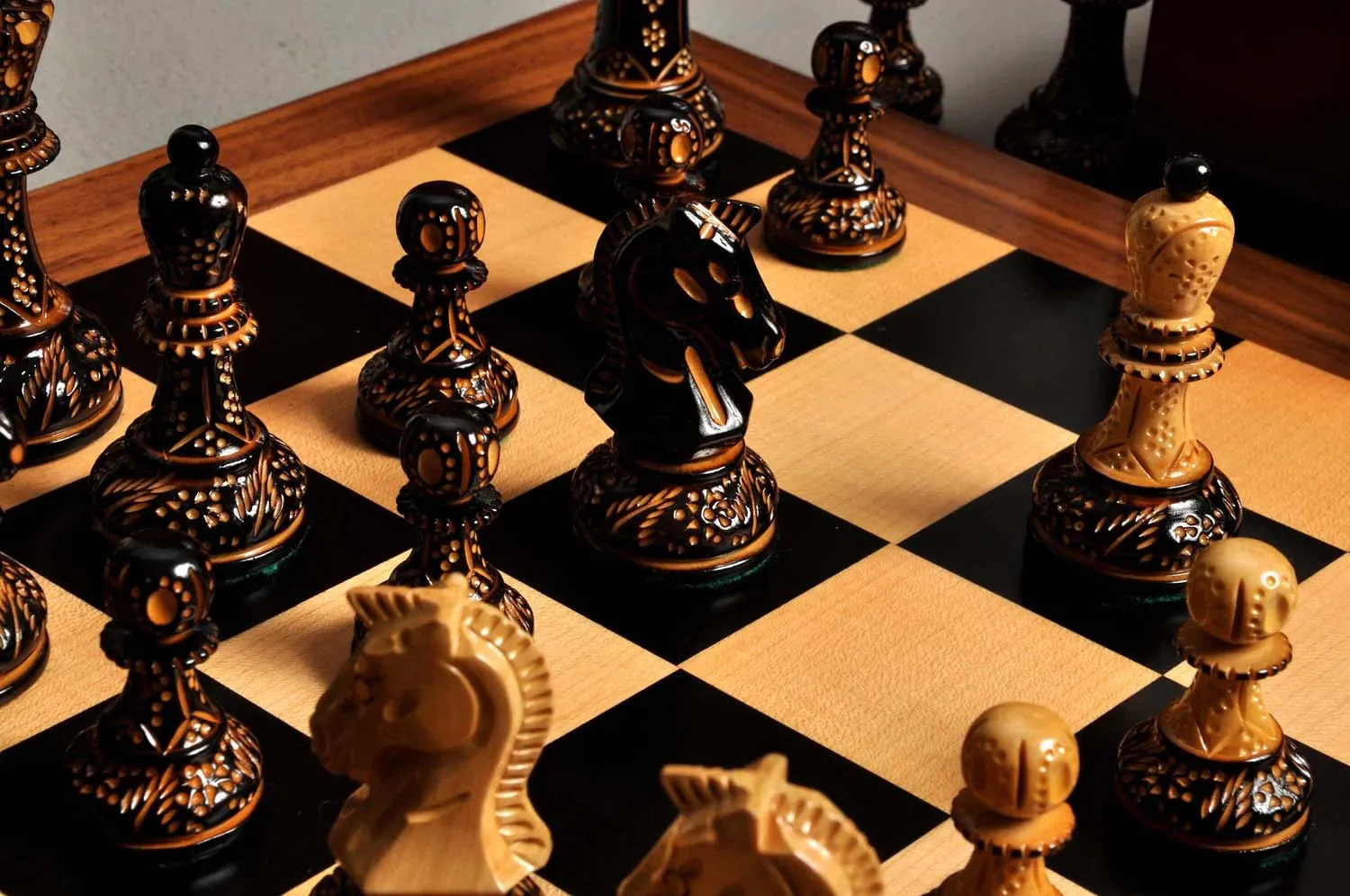 The Burnt Dubrovnik Series Chess Set, Box, & Board Combination - Image 7