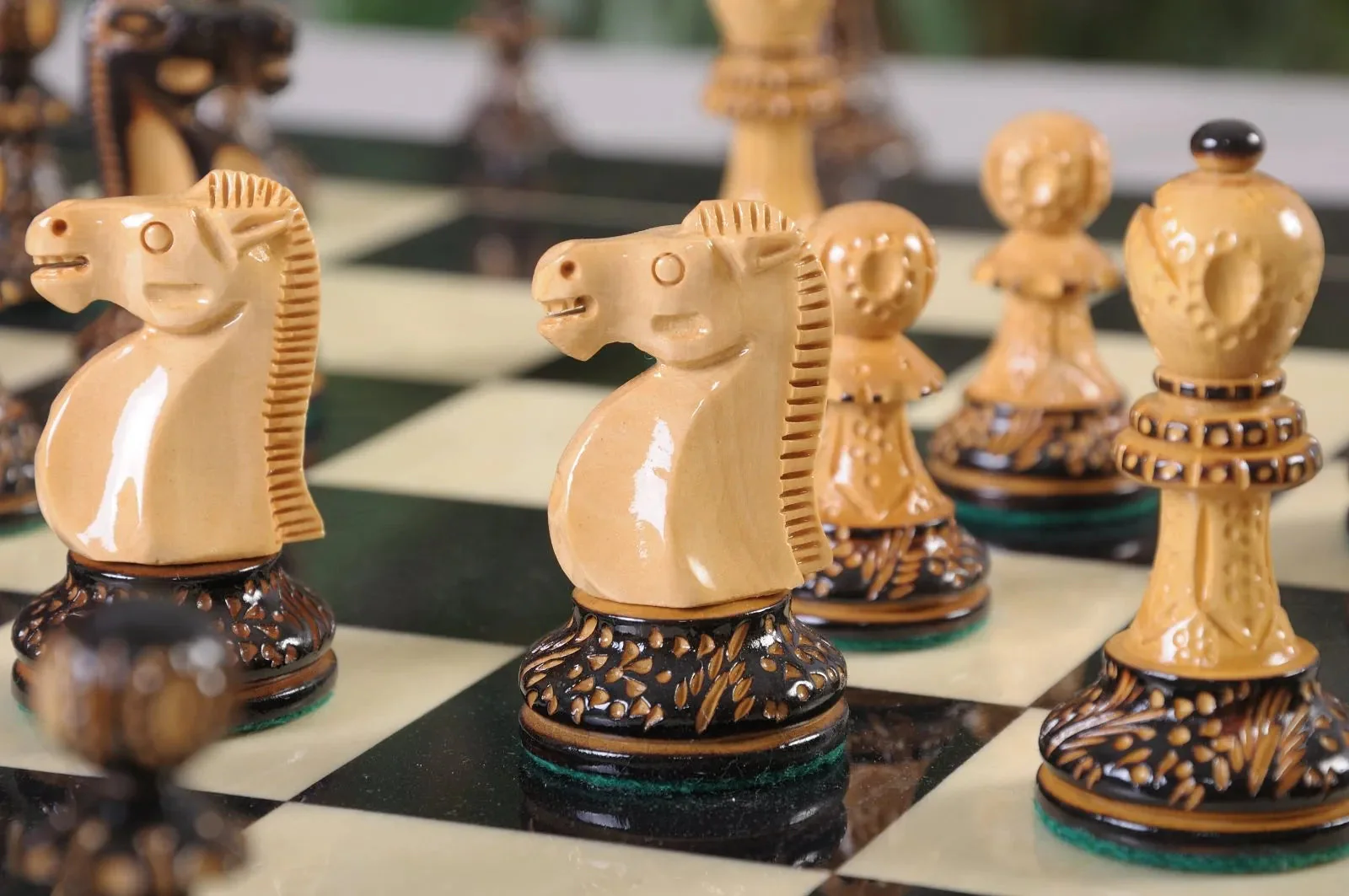 The Burnt Golden Rosewood Reykjavik II Series Chess Pieces - 3.75" King - Image 13
