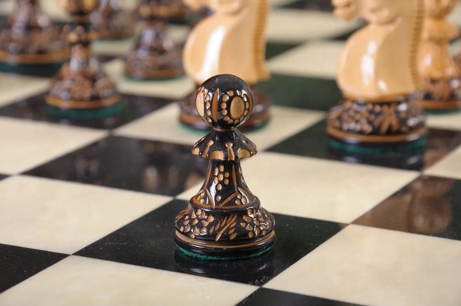 The Burnt Reykjavik II Series Chess Pieces - 3.75" King - Image 15