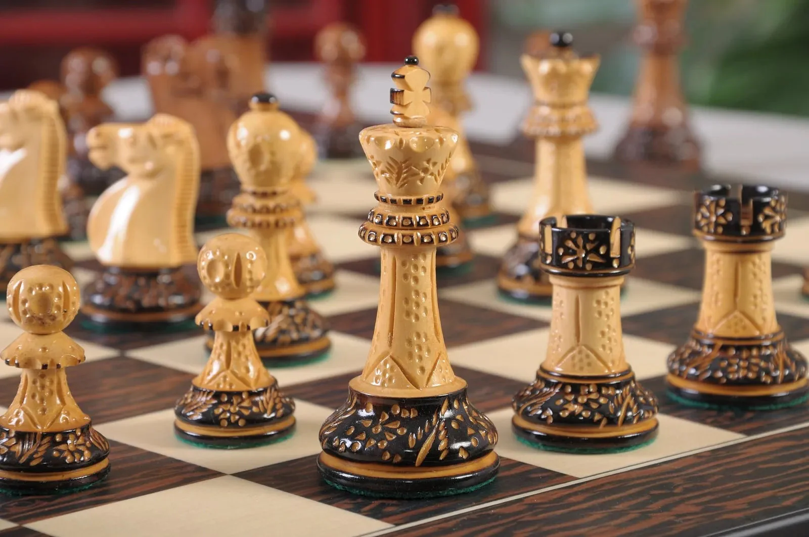 The Burnt Reykjavik II Series Chess Pieces - 3.75" King - Image 2