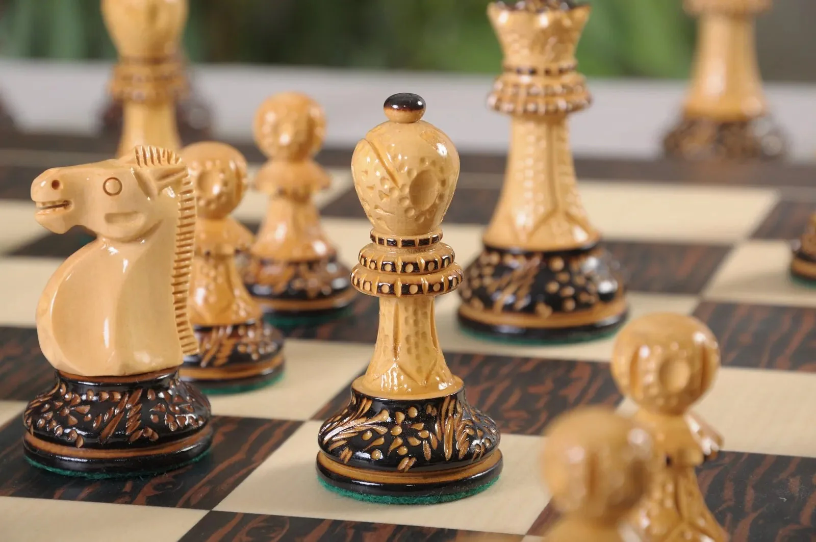 The Burnt Reykjavik II Series Chess Pieces - 3.75" King - Image 5