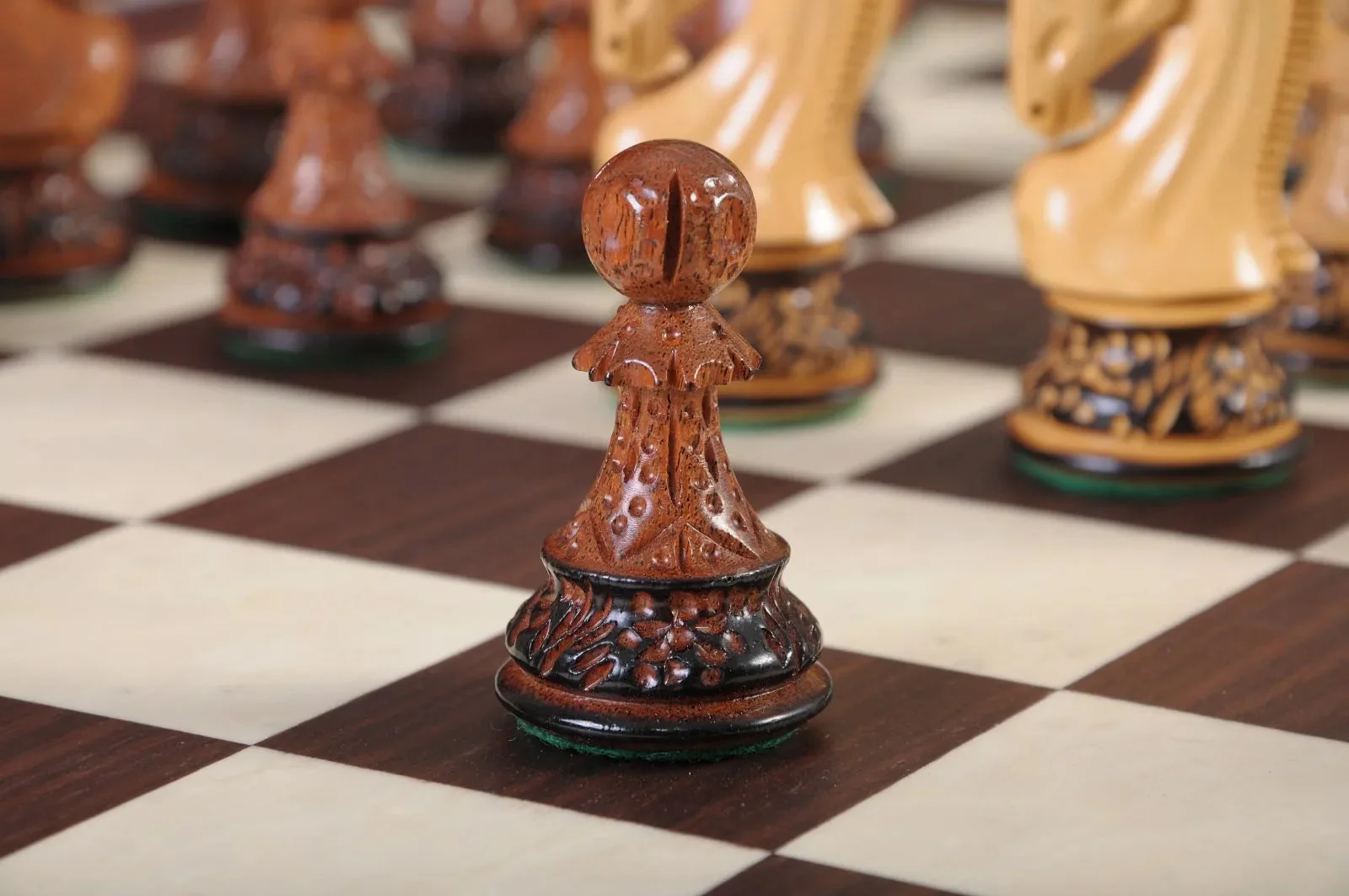 The Burnt Zagreb '59 Series Chess Pieces - 3.875" King - Image 13